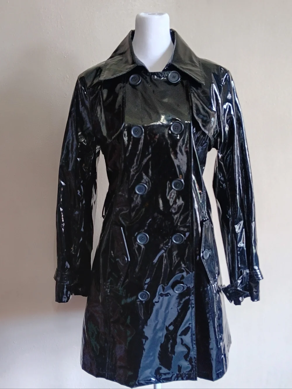 Sold - Picture 2 of 12